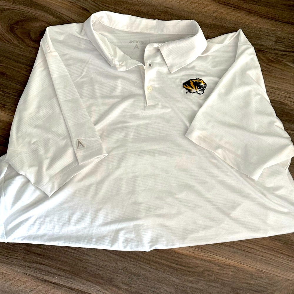 MIZ ZOU!!! Sing Mr. Brightside in this Like New Missouri game day gear!